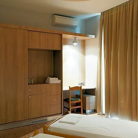 Hotel Metropolis 2*