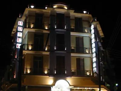 Metropolis ホテル