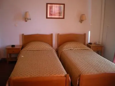 大都会酒店 2* 塞雷